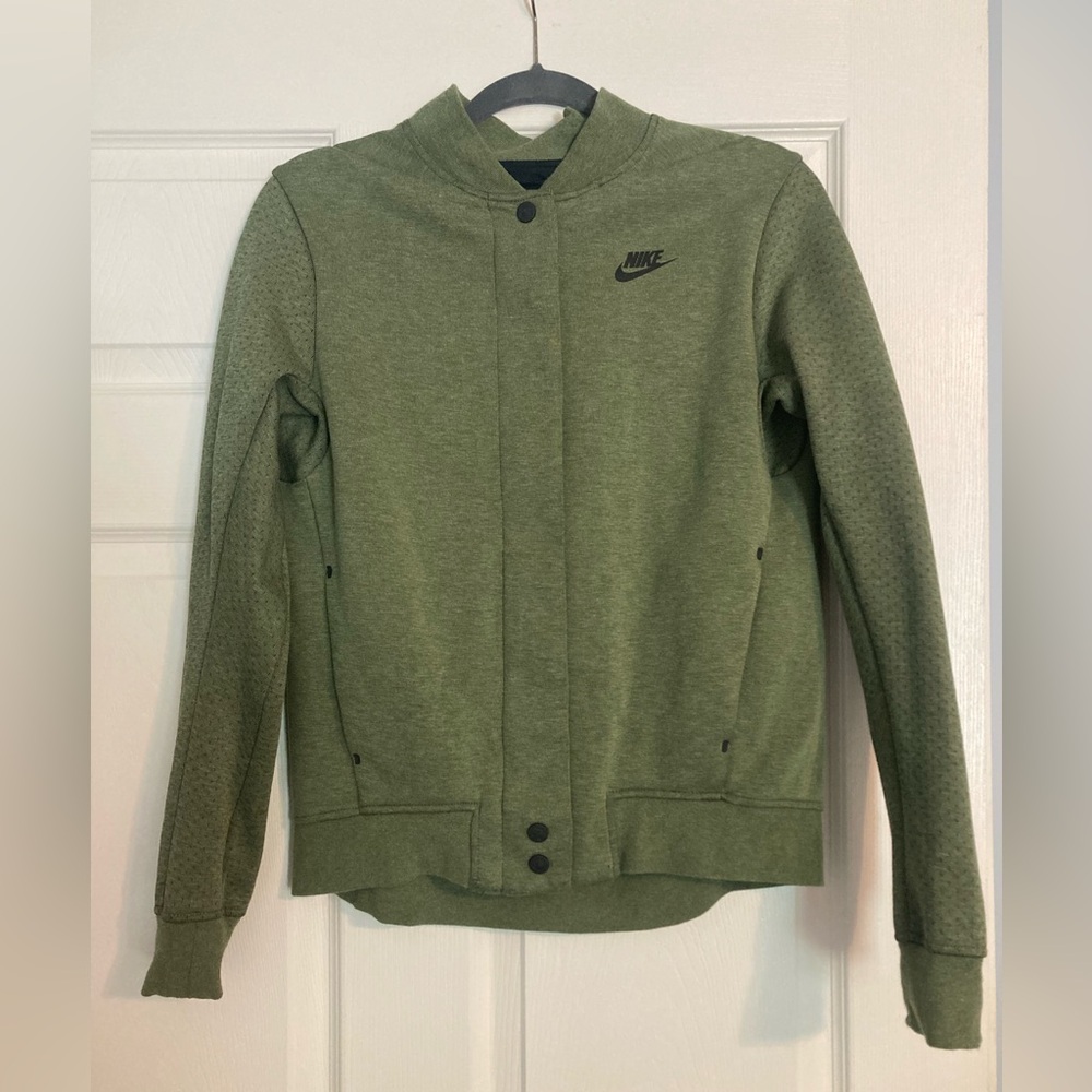 BRAND NEW Nike Olive Green Bomber Jacket